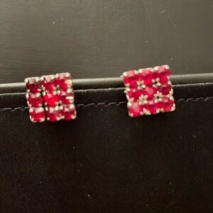 Beautiful vintage silvertone setting screw back